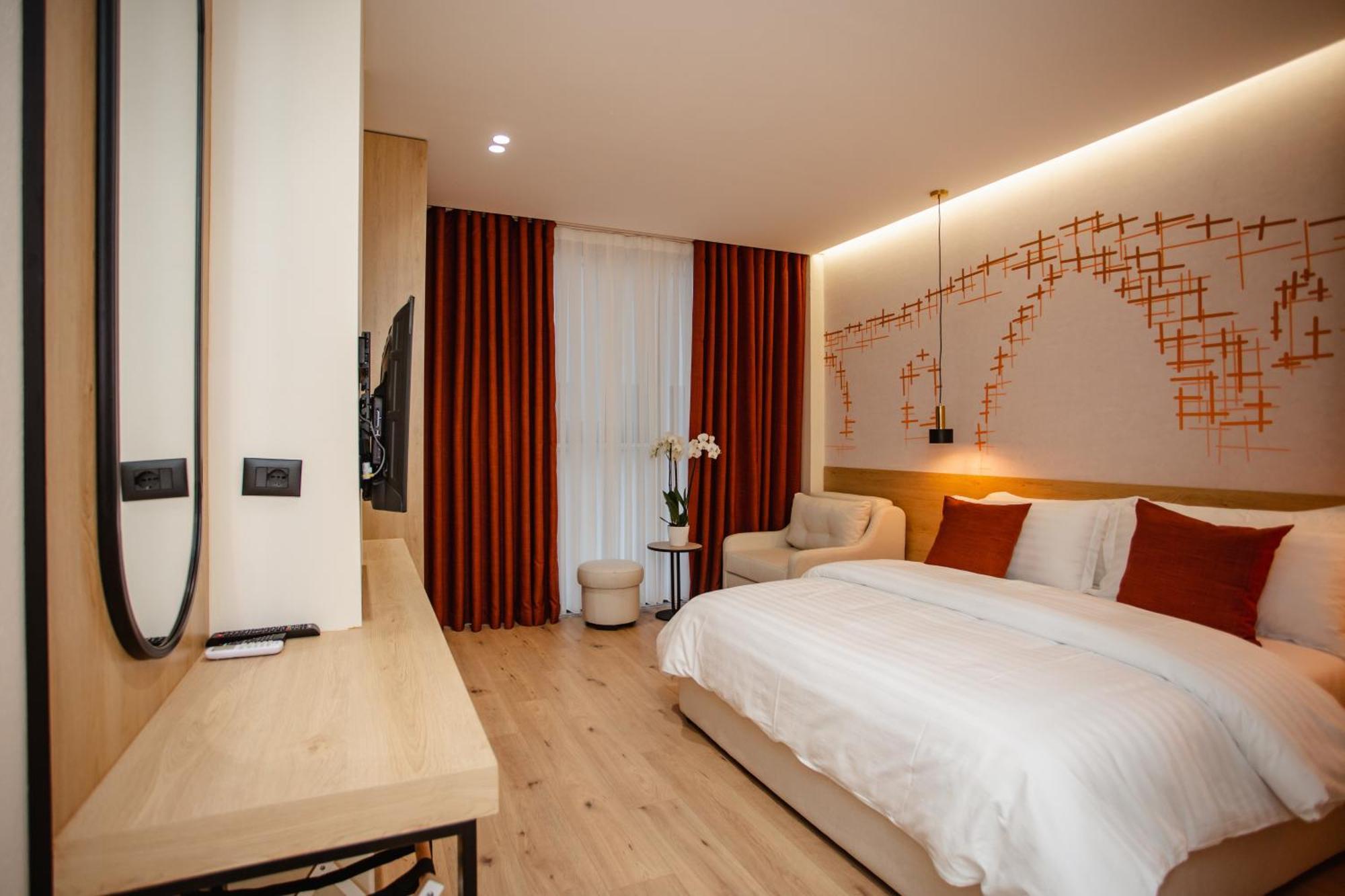 Oro Inn Hotel Shkodër Екстериор снимка